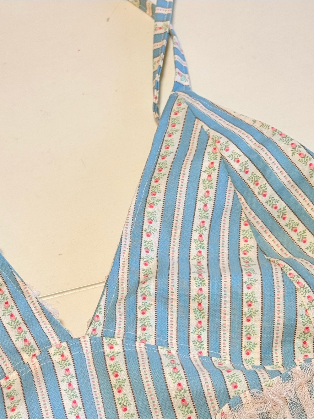 ONE-OF-A-KIND HANDMADE VINTAGE-FABRIC HALTER TOP 🩵 XS - Picture 16 of 16